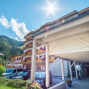 Jufa Alpenhotel Saalbach-jokercard Im Sommer Inklusive Hotell